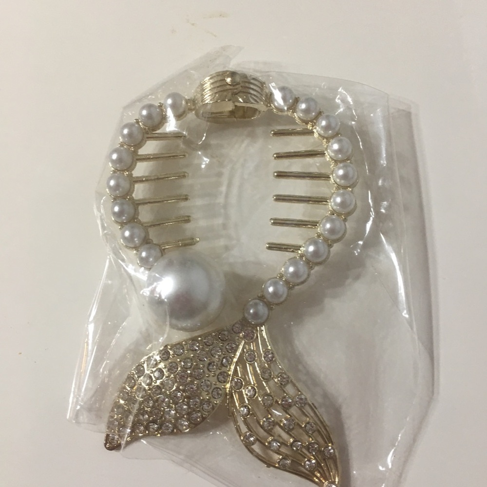 Mermaid tail claw clip for hair bun